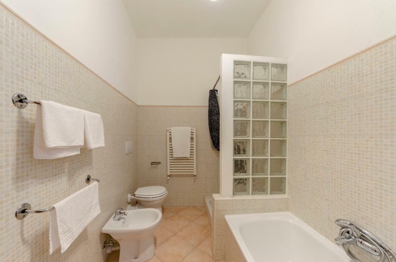 Joivy Warm Family Apt Near Porto Antico Apartment Genoa Exterior photo